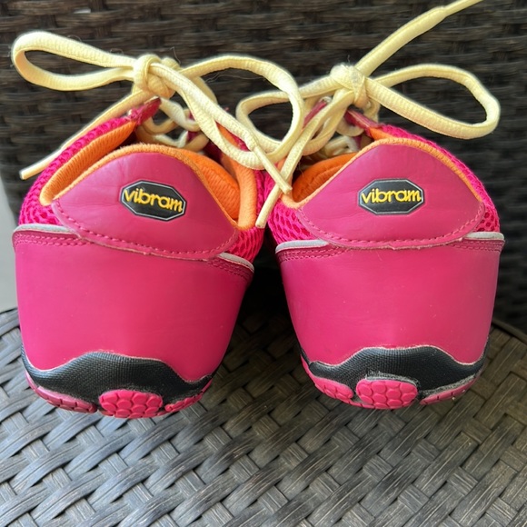 Vibram Shoes Vibram Fivefingers Speed Pink And Orange Shoessize 4